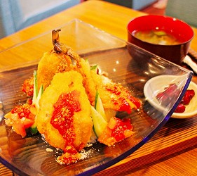 男鹿半島美食叉牙魚丼飯ハタハタ丼