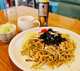 男鹿半島美食男鹿塩魚炒麵男鹿しょっつる焼きそば