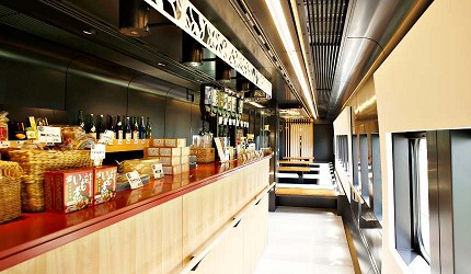 とれいゆつばさ度假型新幹線吧檯